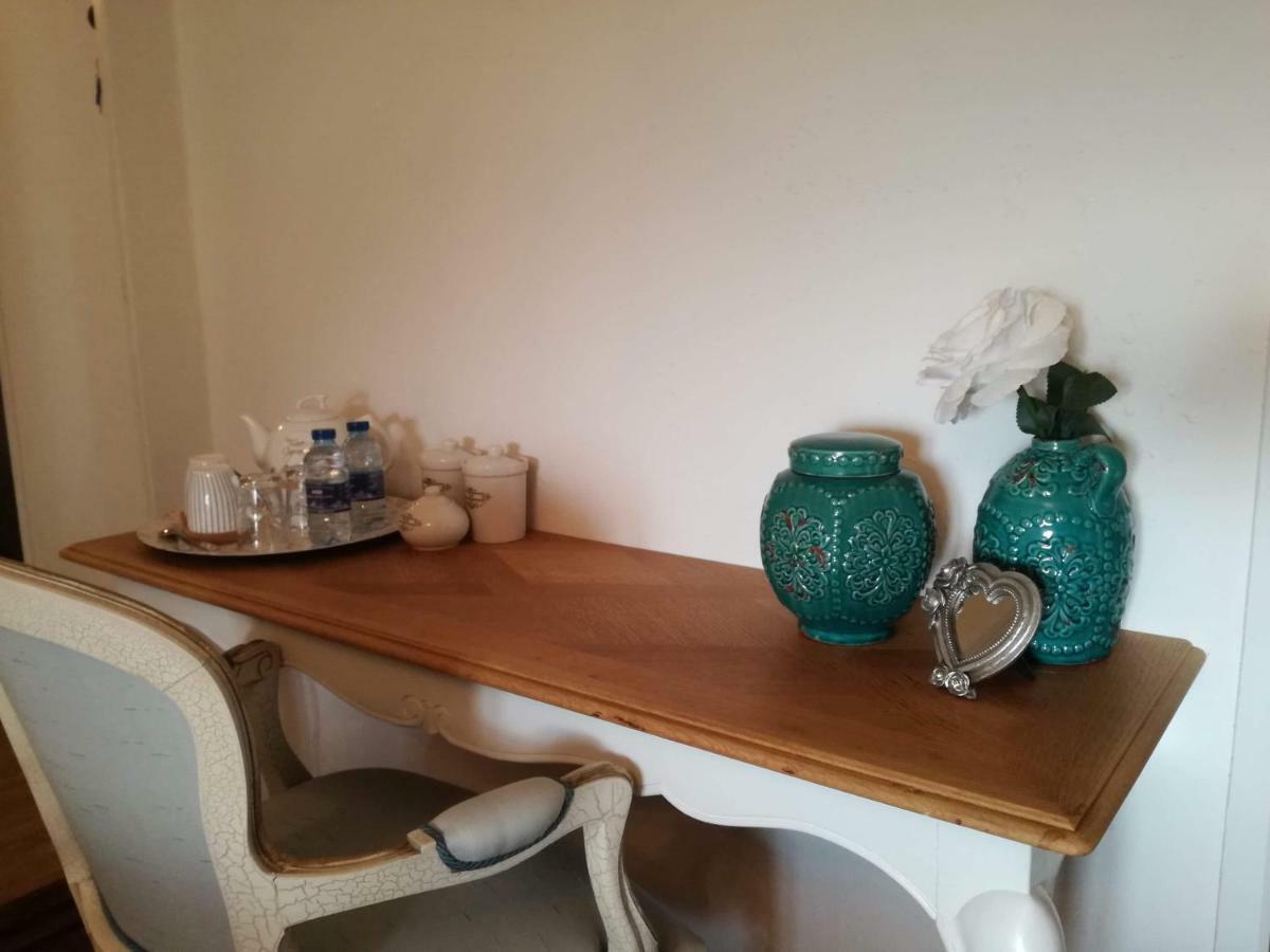Juillac  La Maison Bleue מראה חיצוני תמונה